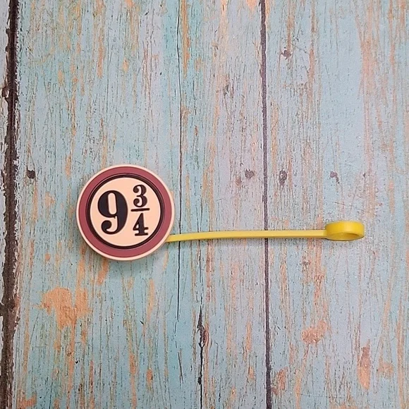 Platform 9 3/4 Straw Topper - Picture 1 of 5